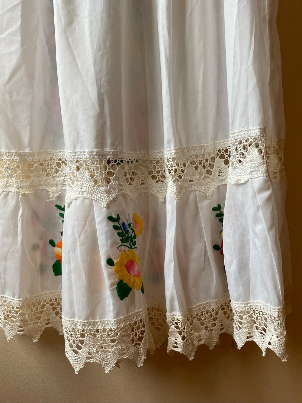 Crochet emboidered dress - Picture 8 of 11